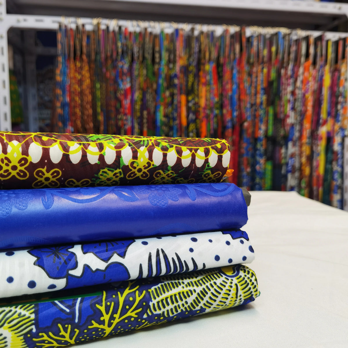 Hot Sale Microfiber Polyester Heavyweight Brushed Waterproof Blackout Ankara Fabric Wax Prints for Dresses Bags & Awning