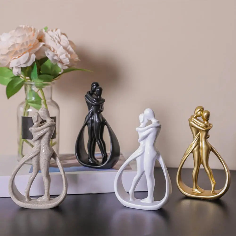 Hugging Couple Figurine Embracing Men Women Resin Statue Sculpture Home Office Wedding Party Anniversary Desktop Decoration
