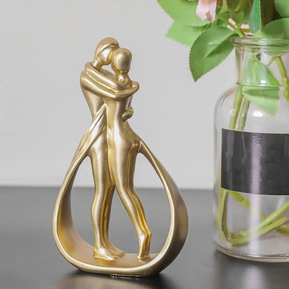 Hugging Couple Figurine Embracing Men Women Resin Statue Sculpture Home Office Wedding Party Anniversary Desktop Decoration